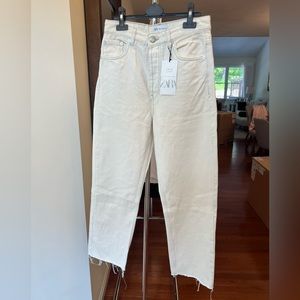 Zara jeans with tag
